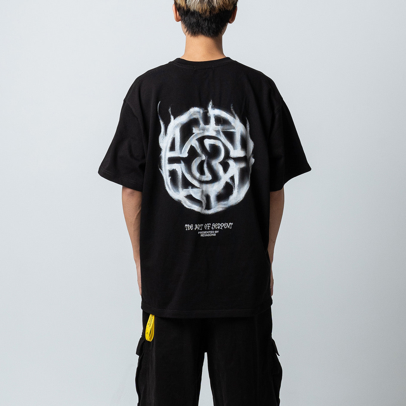 REXAGON SERPENT INSIGNIA TEE - Oversized - Black